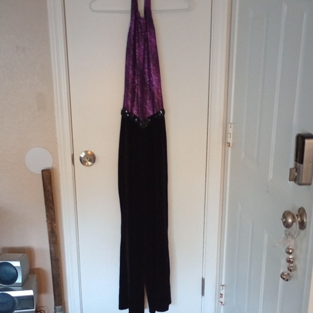 Chic Purple and Black Dance Class Uniform